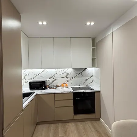 Luxury 7 At Square 21