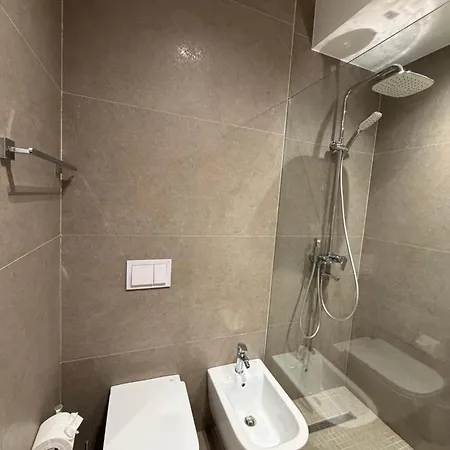 Luxury 7 At Square 21 Tirana