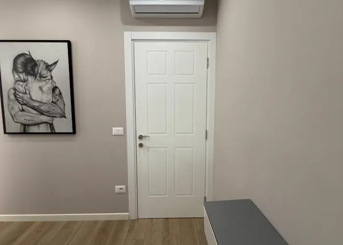 Luxury 7 At Square 21